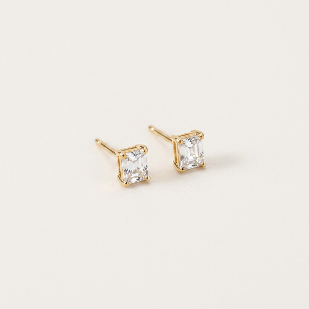 Éclat Emerald Studs — 18k Gold Plated